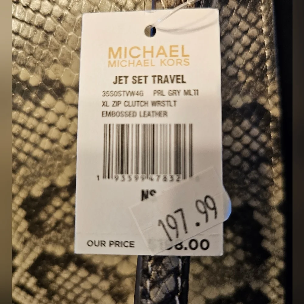 Michael Kors Jet Set XL Zip Clutch Wristlet